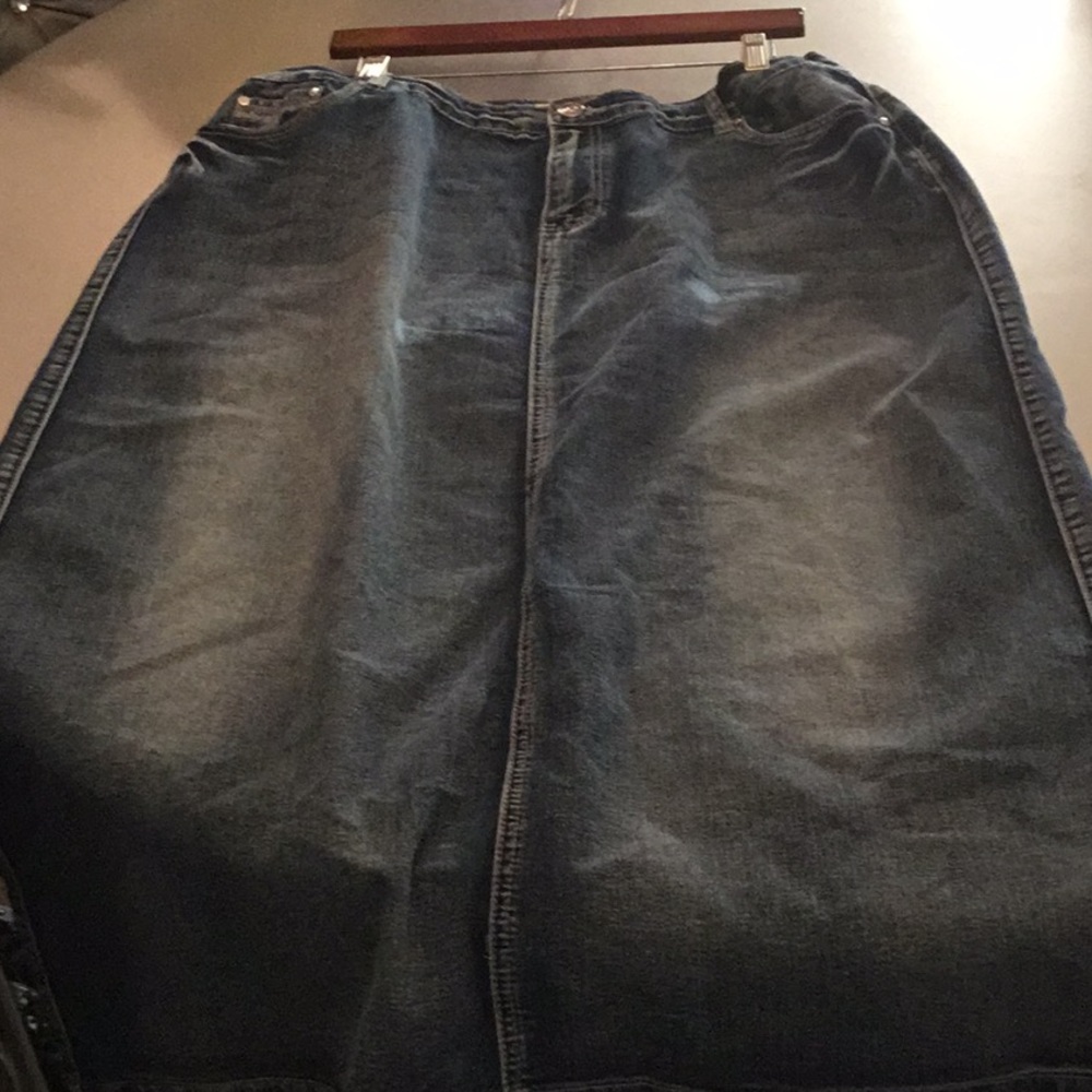 NEW W/Tag PLUS SIZE JEAN SKIRT